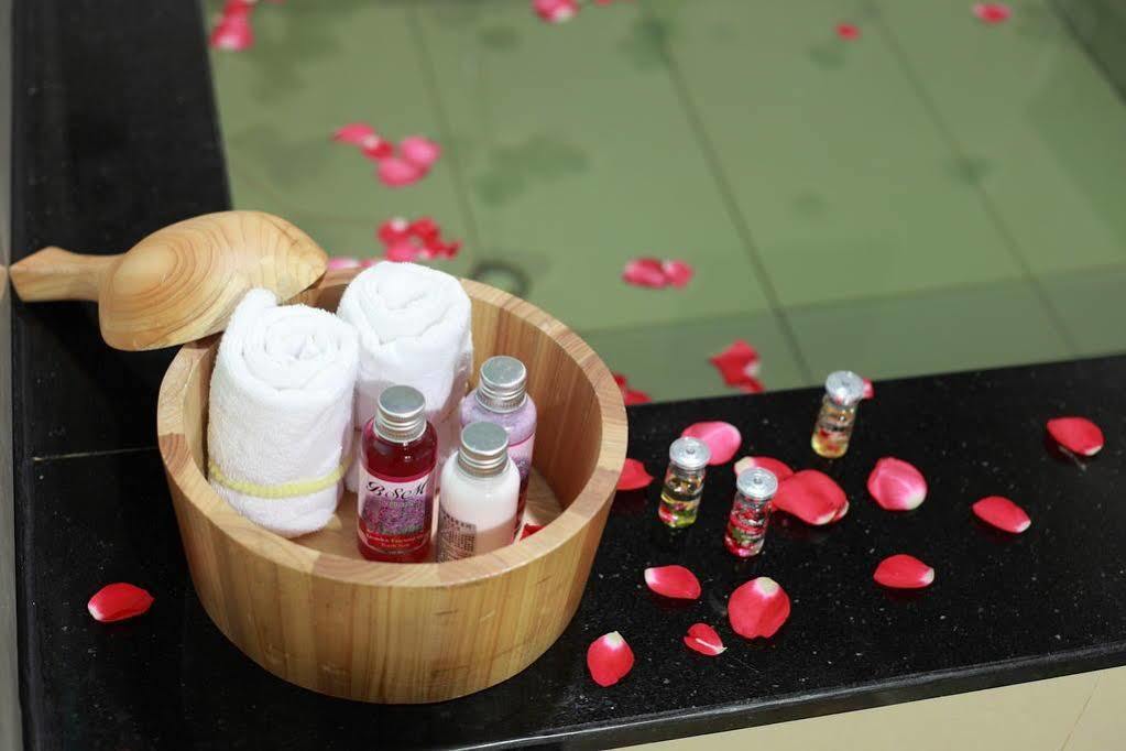 Jin Yong Quan Spa Hotspring Resort Wanli Eksteriør billede