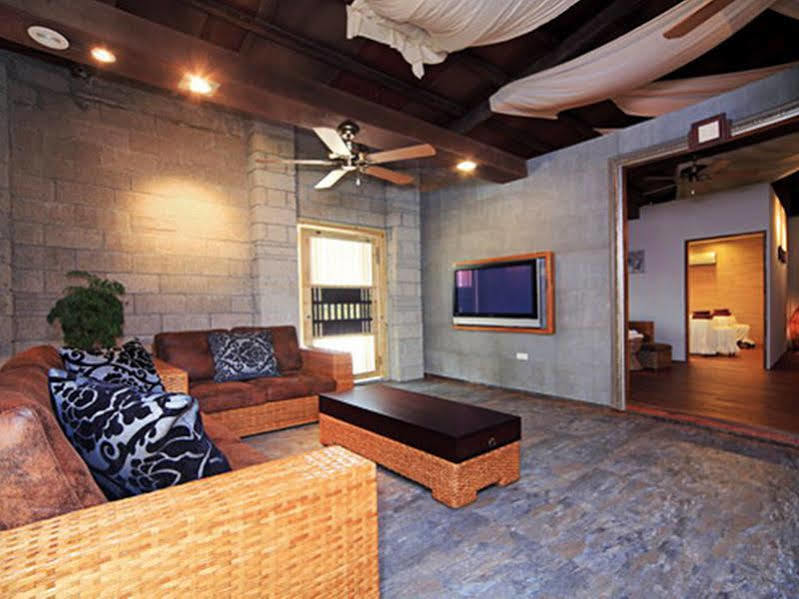 Jin Yong Quan Spa Hotspring Resort Wanli Eksteriør billede